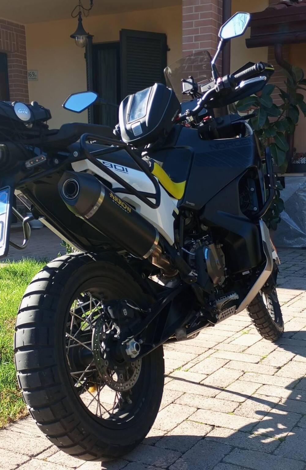 Husqvarna Norden 901 (2022 - 26) (2)