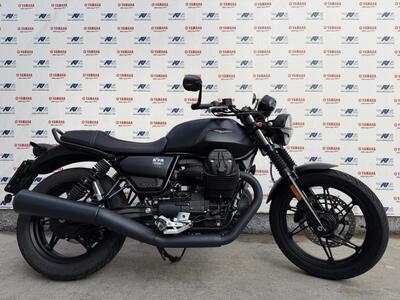 Moto Guzzi V7 Stone (2021 - 24) usata