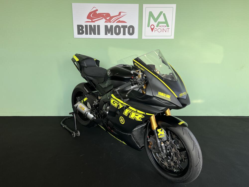 Yamaha YZF R6 (2006 - 07) (2)