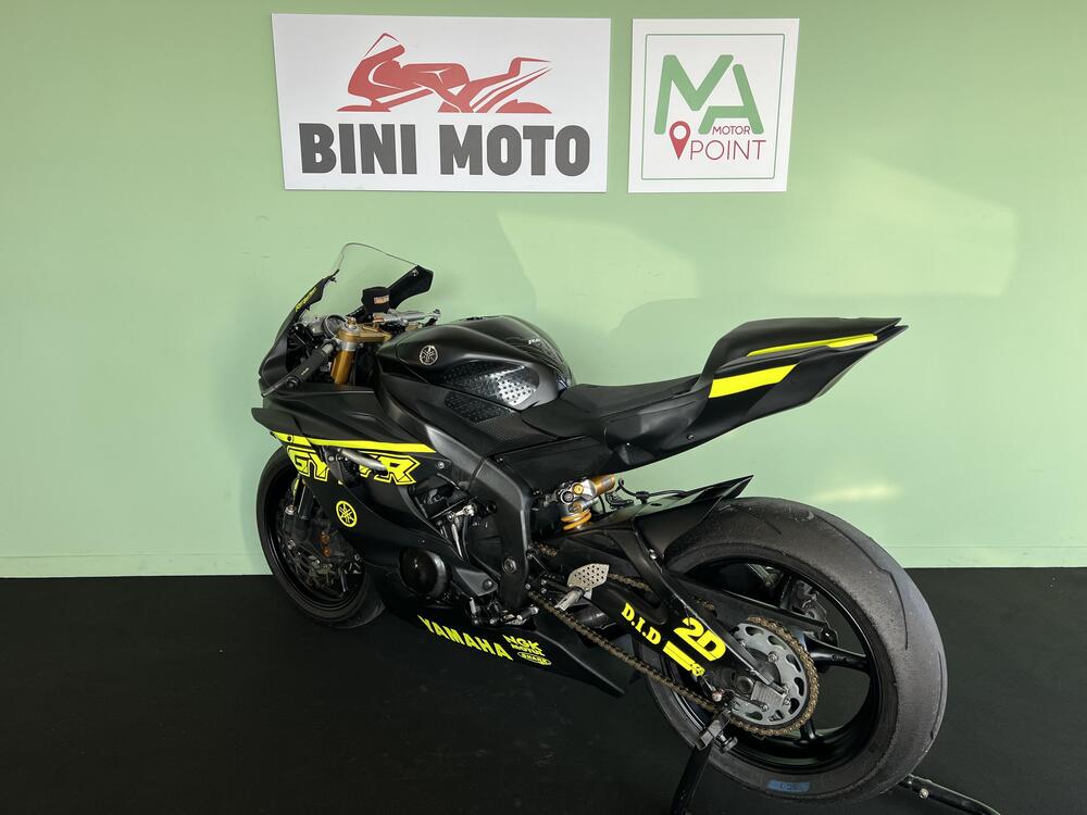 Yamaha YZF R6 (2006 - 07) (6)