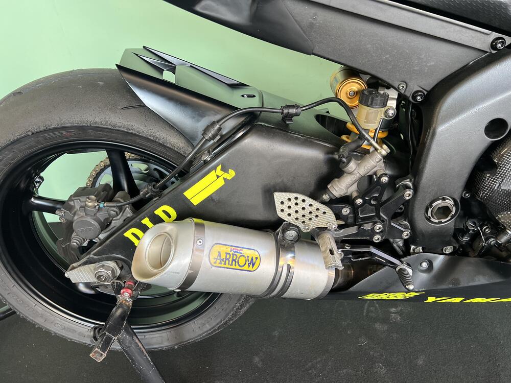 Yamaha YZF R6 (2006 - 07) (10)
