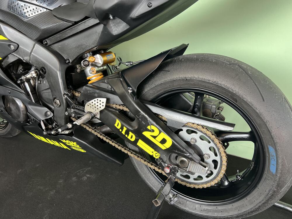 Yamaha YZF R6 (2006 - 07) (15)