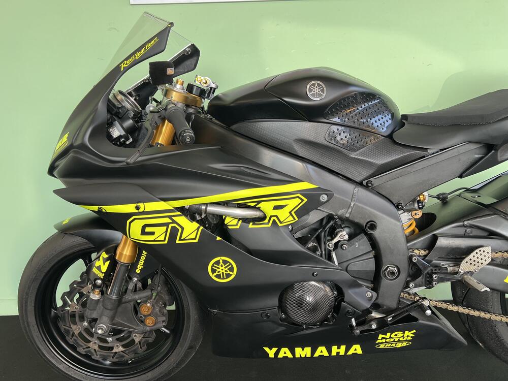 Yamaha YZF R6 (2006 - 07) (17)