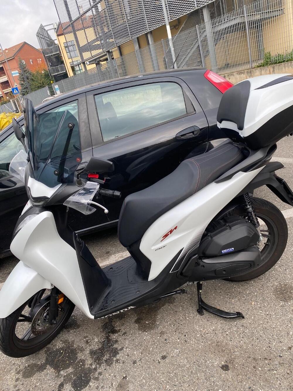 Honda SH 150i Sport (2024 - 25) (2)