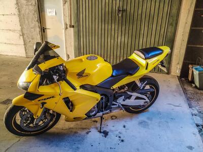 Honda CBR 600 RR (2003 - 04) usata