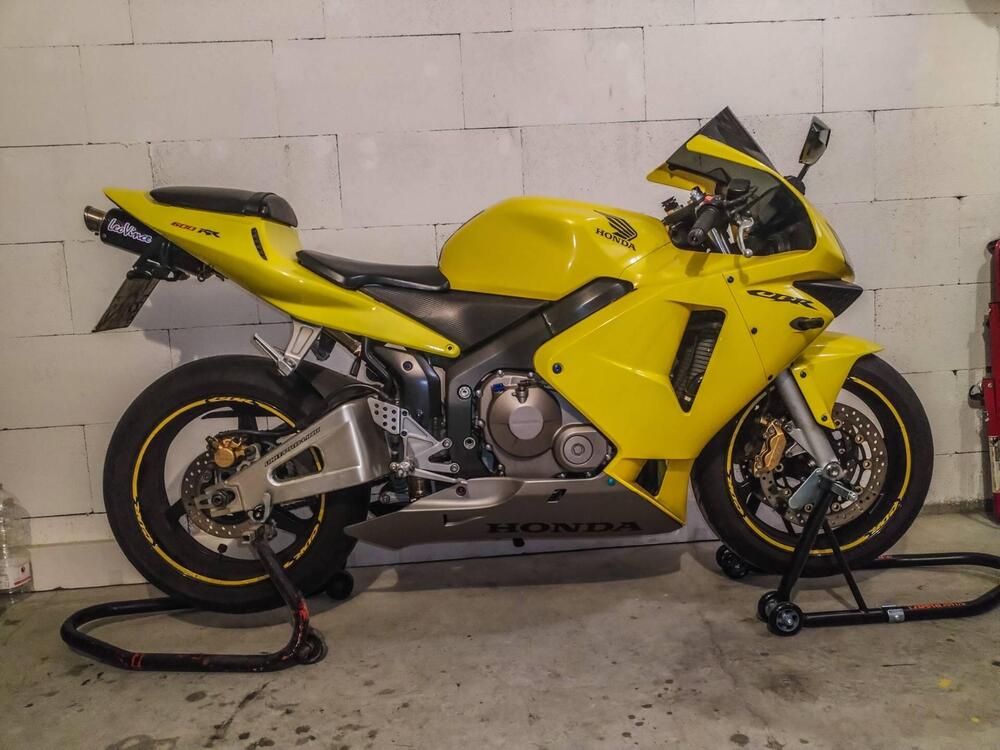Honda CBR 600 RR (2003 - 04) (5)