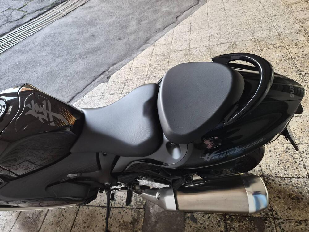 Suzuki GSX 1300 R Hayabusa (2021 - 24) (9)