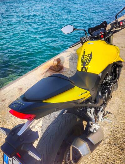 Honda CB 750 Hornet (2023 - 24) usata