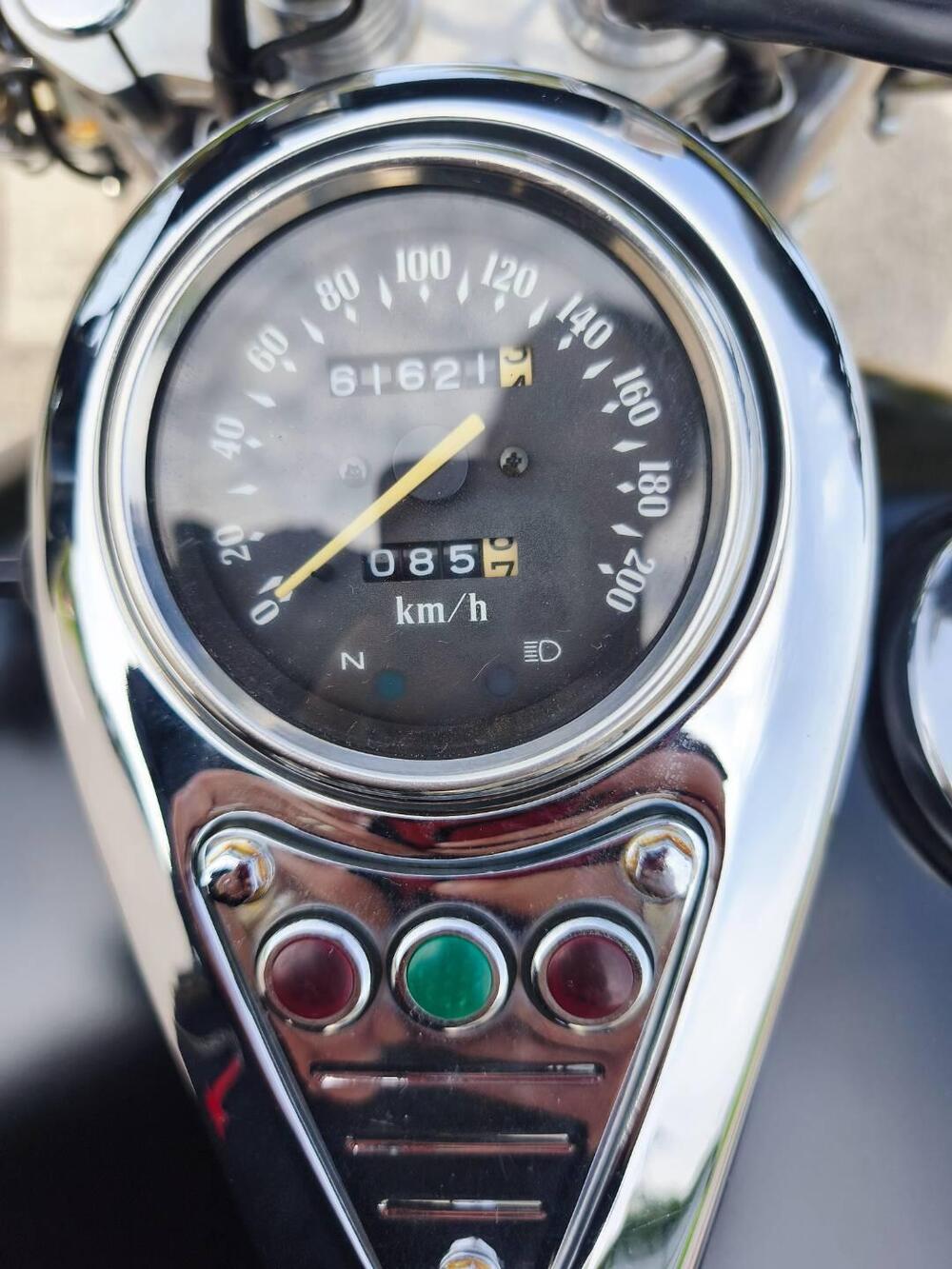 Kawasaki VN 800 Classic (1996 - 00) (3)