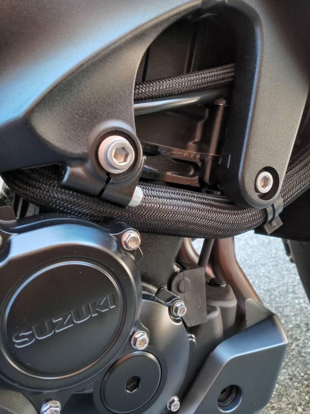 Suzuki GSX-S1000 (2021 - 25) (8)