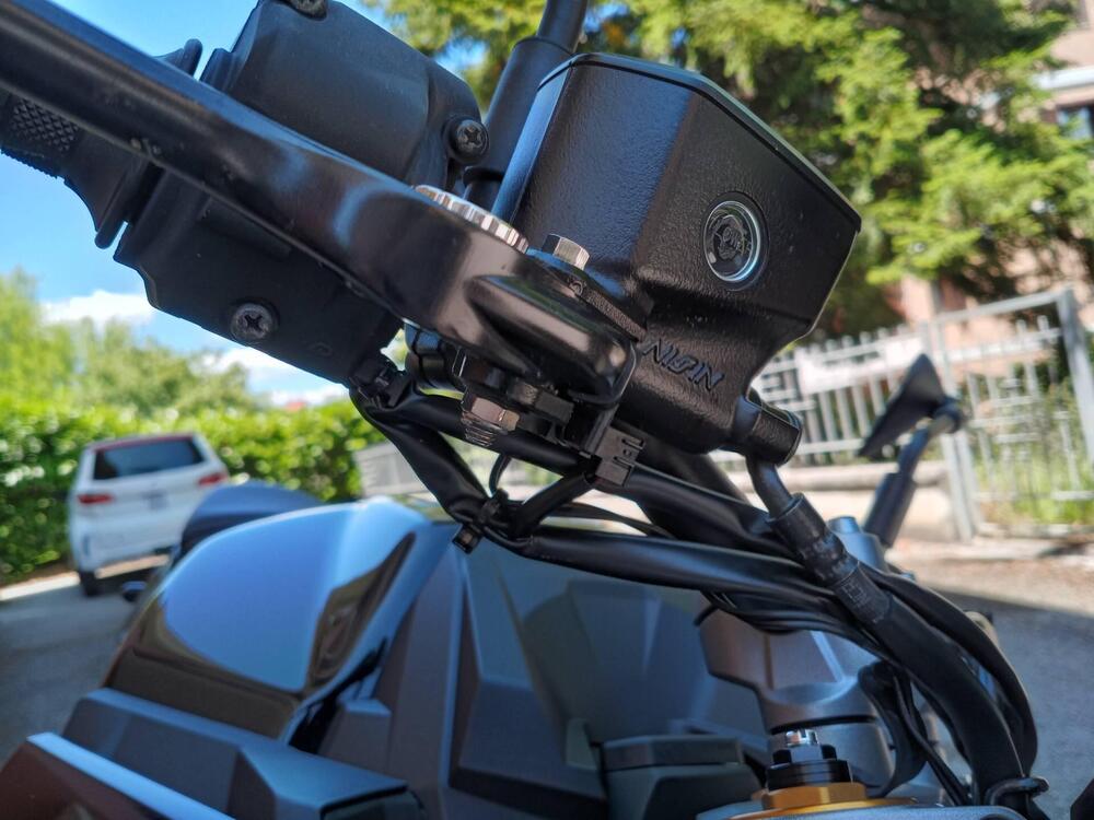 Suzuki GSX-S1000 (2021 - 25) (10)