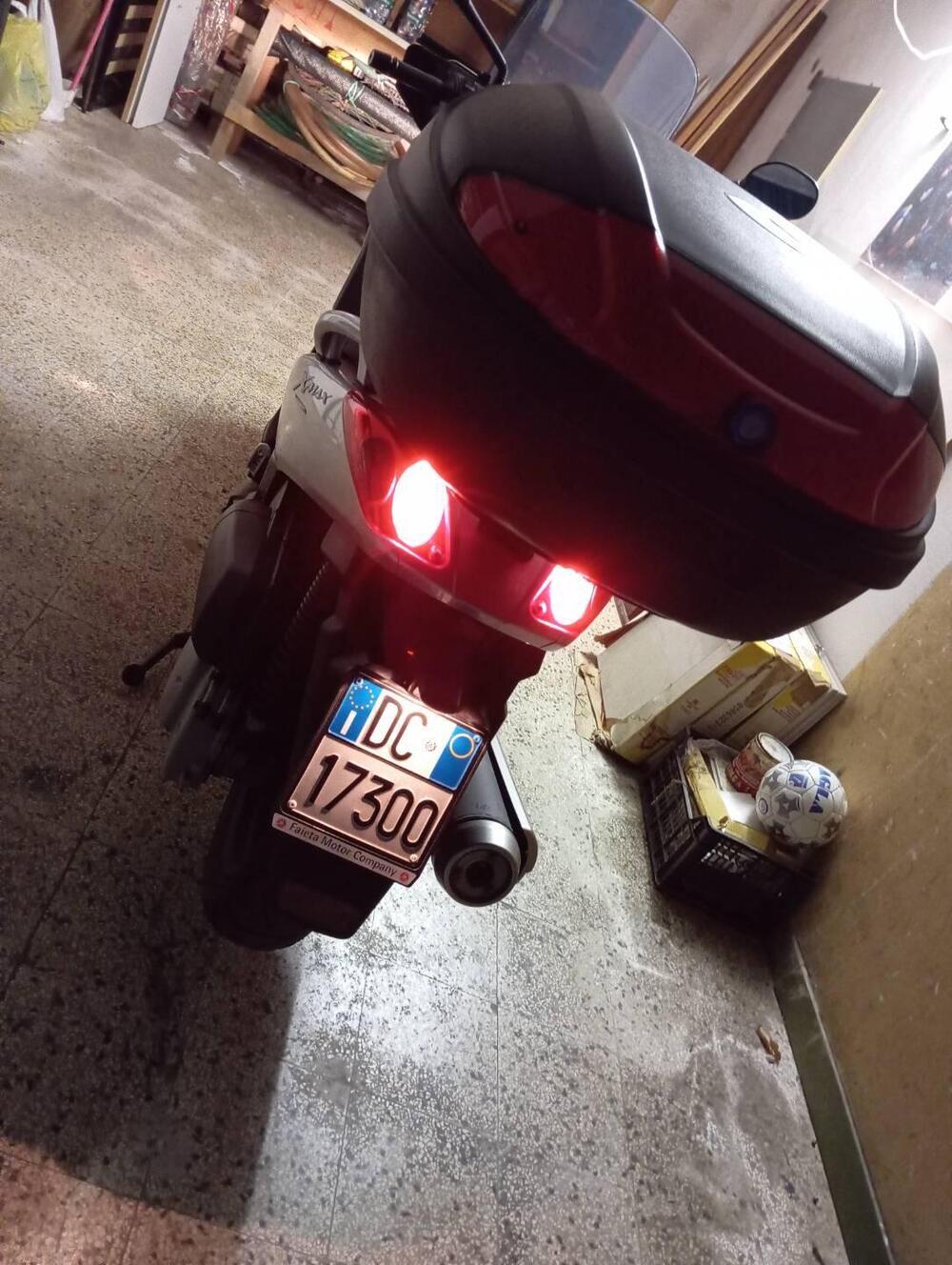 Yamaha X-Max 250 (2007 - 09) (4)