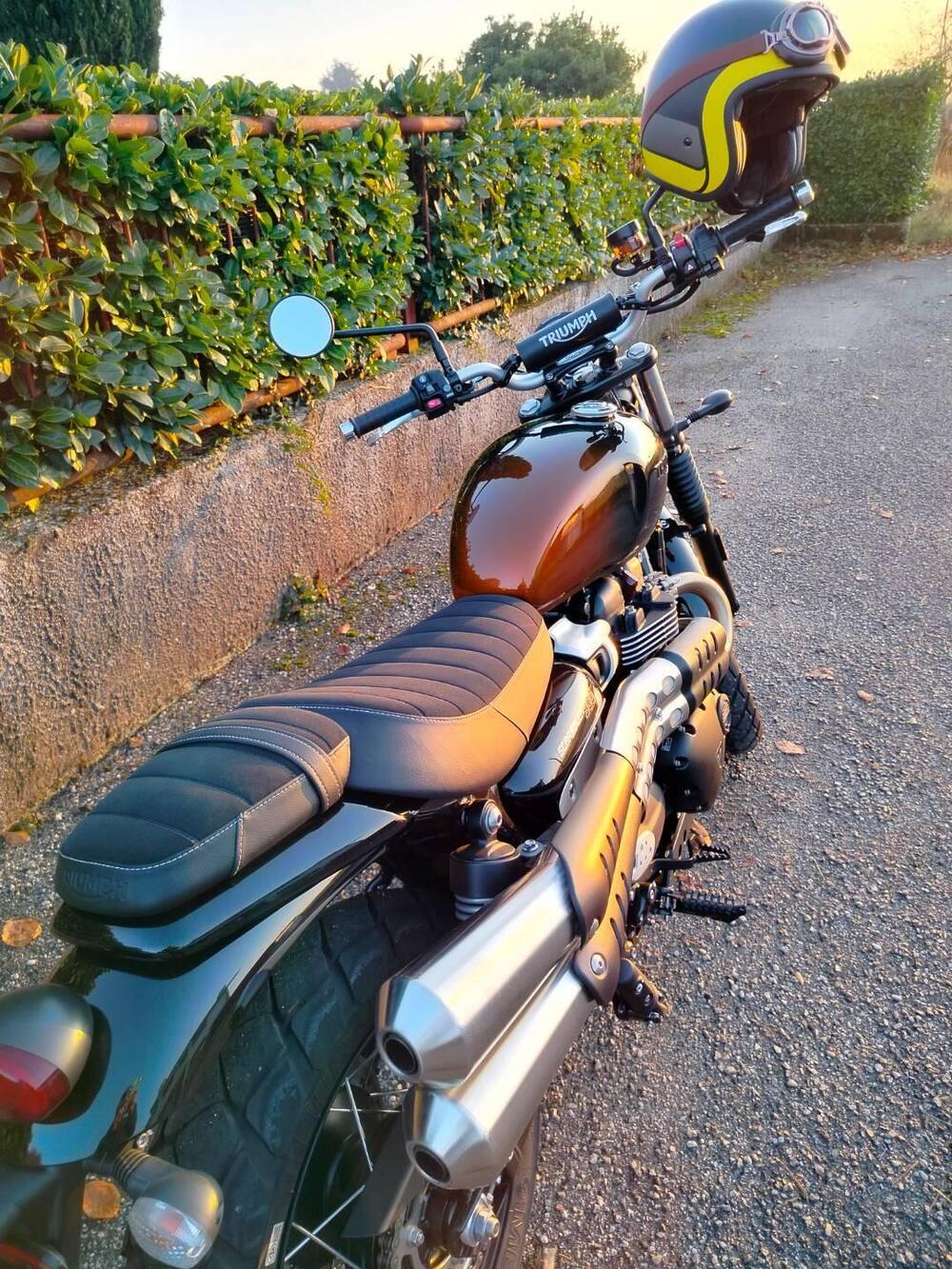 Triumph Scrambler 900 Stealth Edition (2024) (2)