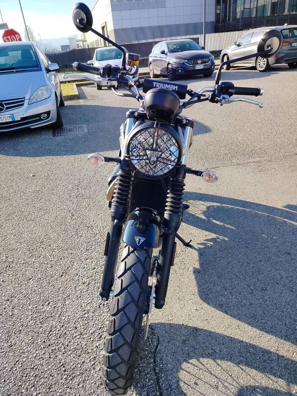 Triumph Scrambler 900 Stealth Edition (2024) (3)