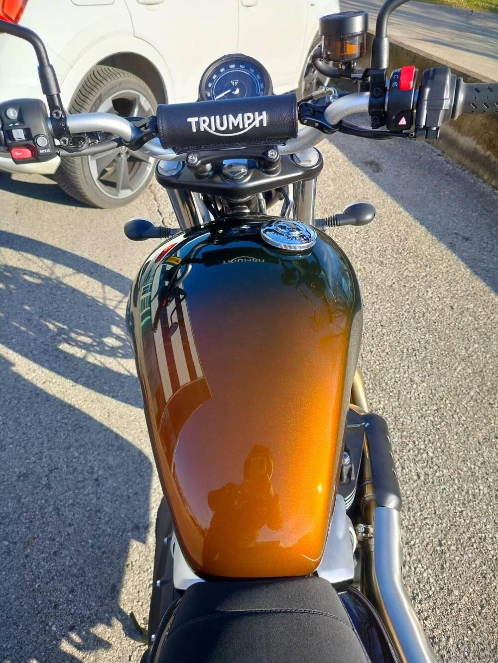 Triumph Scrambler 900 Stealth Edition (2024) (4)