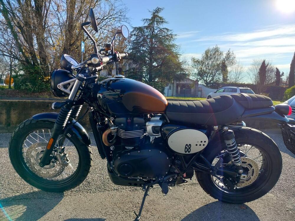 Triumph Scrambler 900 Stealth Edition (2024) (10)