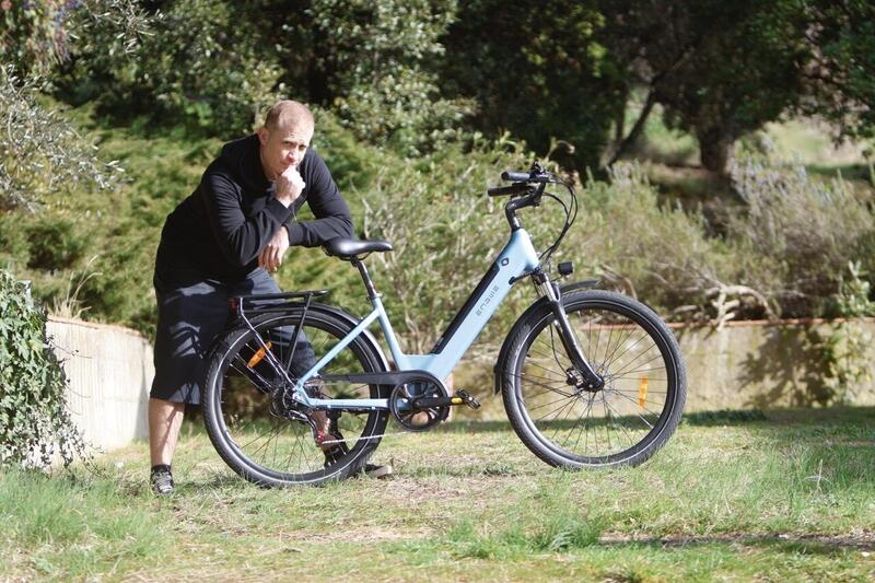 Una ebike completa a 899 euro? Abbiamo testato la ENGWE P275 SE e abbiamo scoperto che...