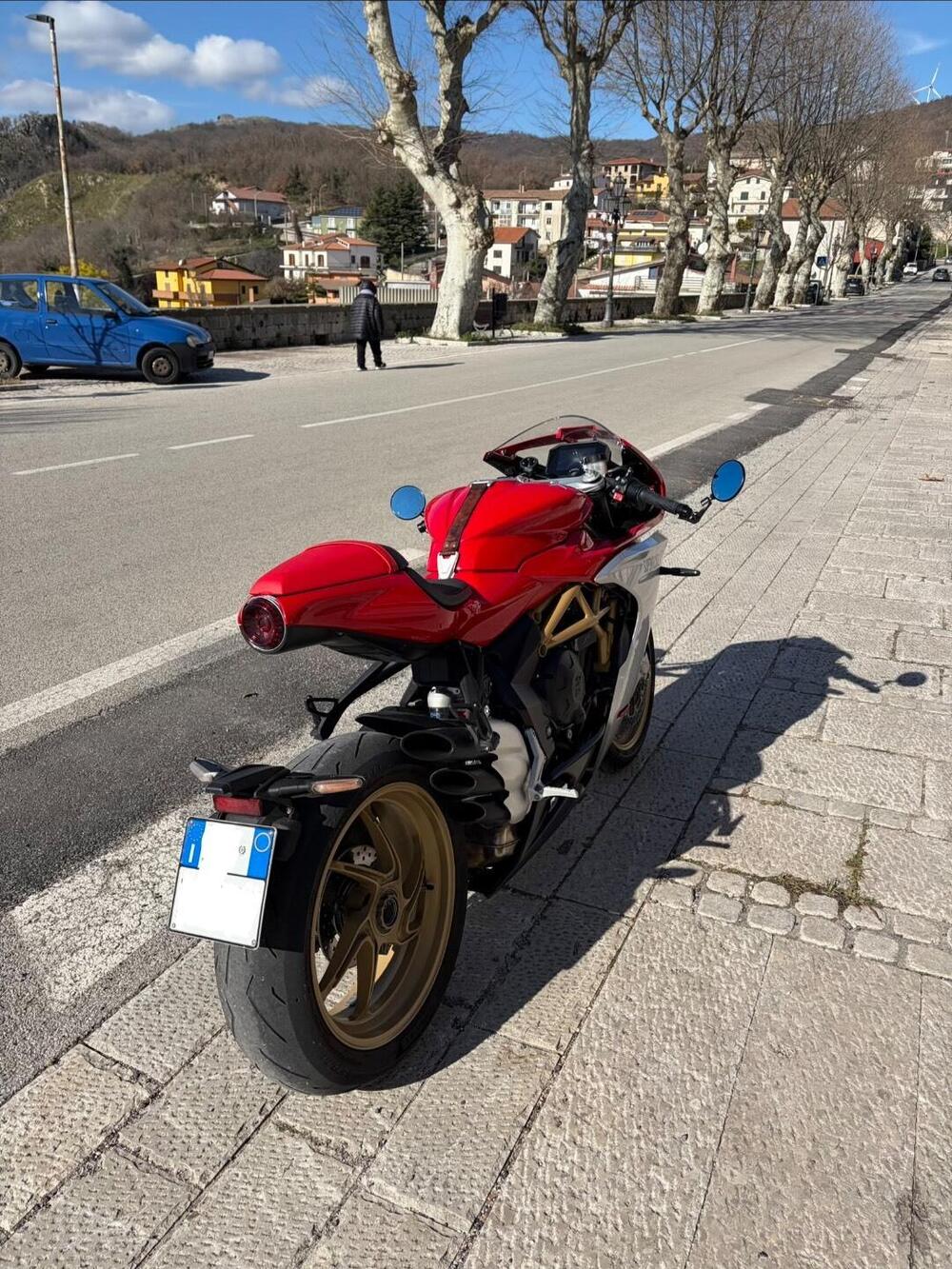 MV Agusta Superveloce 800 (2021 - 25) (3)