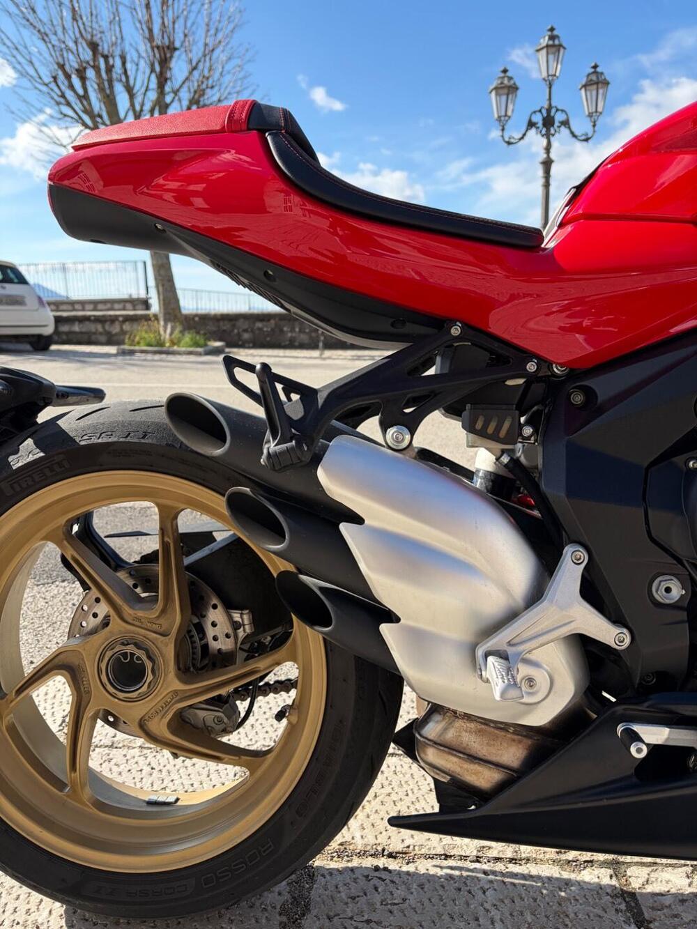 MV Agusta Superveloce 800 (2021 - 25) (8)