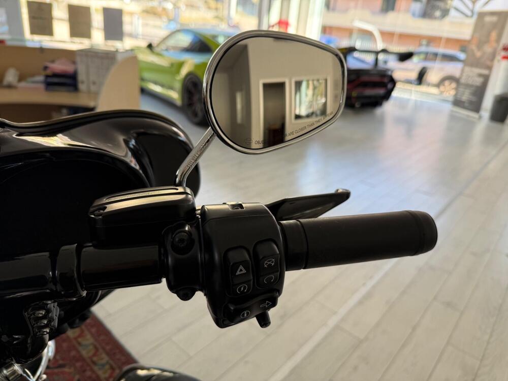 Harley-Davidson 107 Electra Glide Ultra Limited (2017 - 18) - FLHTK (11)