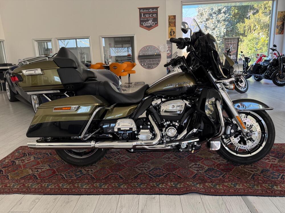 Harley-Davidson 107 Electra Glide Ultra Limited (2017 - 18) - FLHTK (2)