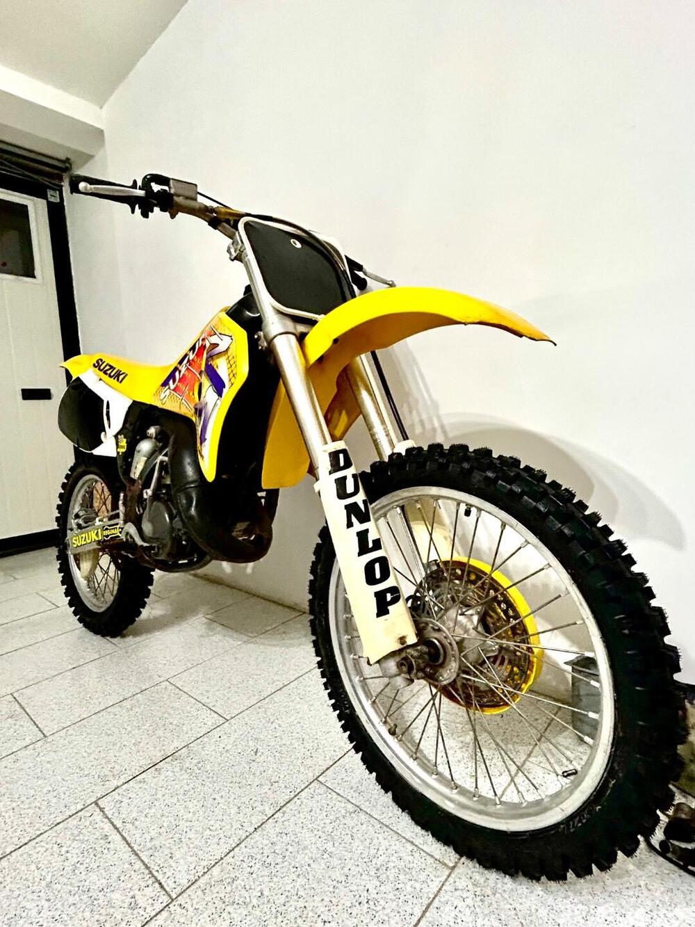 Suzuki RM 125 (1995 - 01) (4)