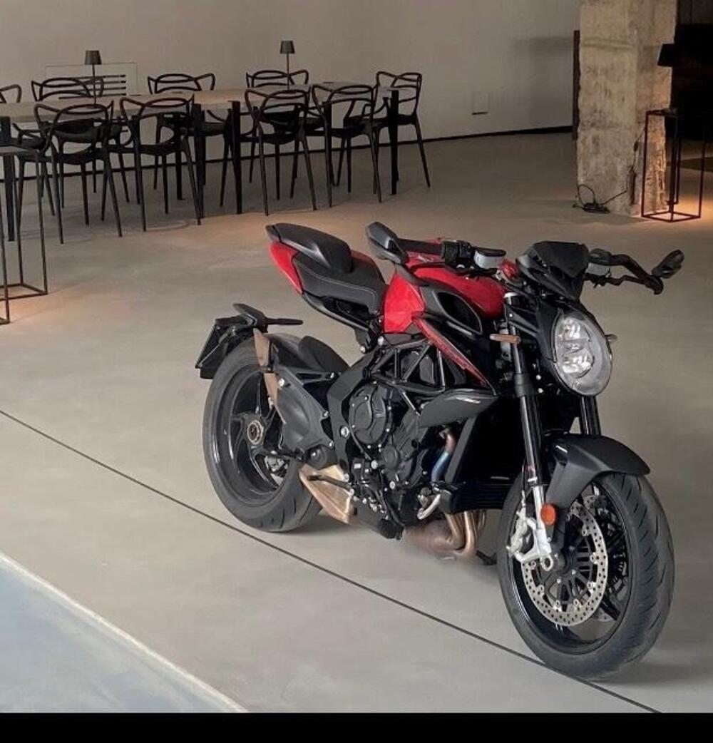 MV Agusta Brutale 800 R (2023 - 25) (4)