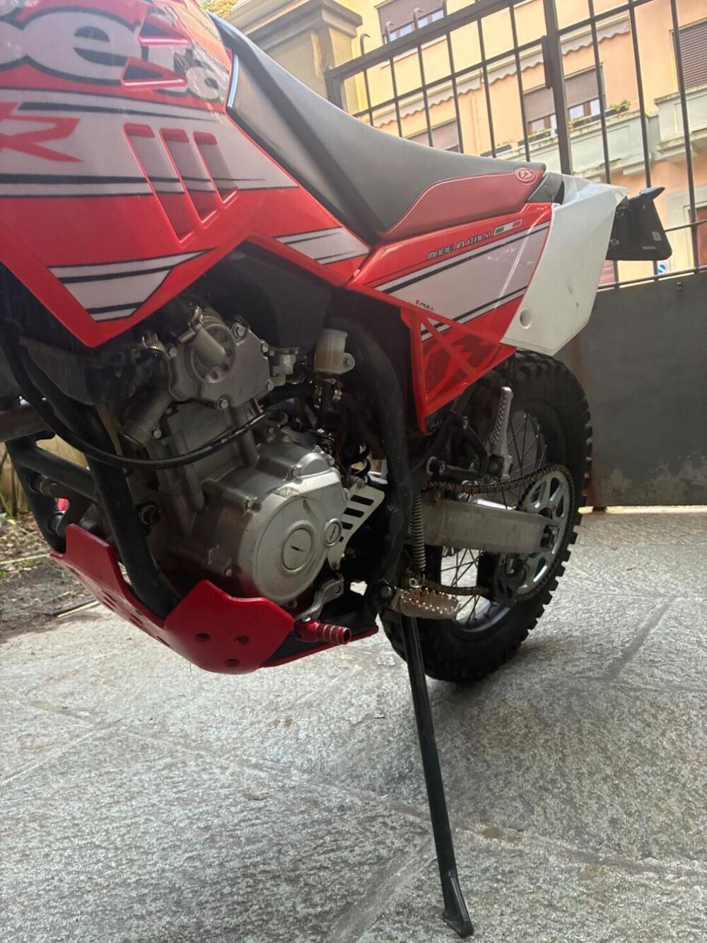 Betamotor RR 125 4T Enduro LC (2016 - 17) (6)