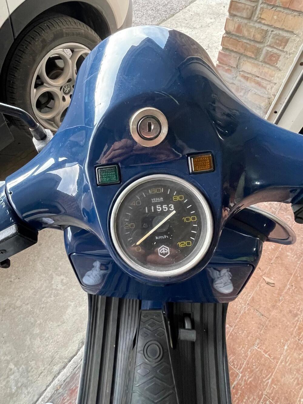 Piaggio Vespa PX150E (2)