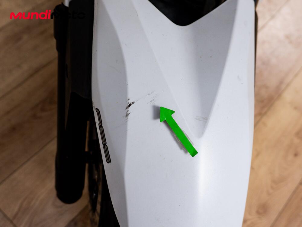 Yamaha X-Max 400 Iron Max ABS (2016) (19)