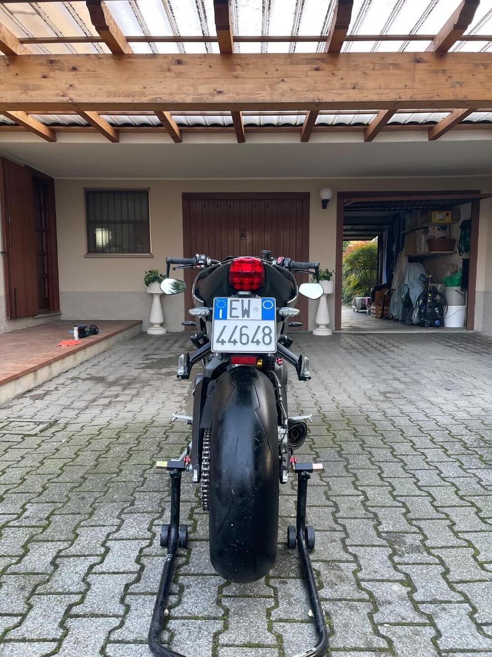 Triumph Street Triple RS (2020 - 22) (4)