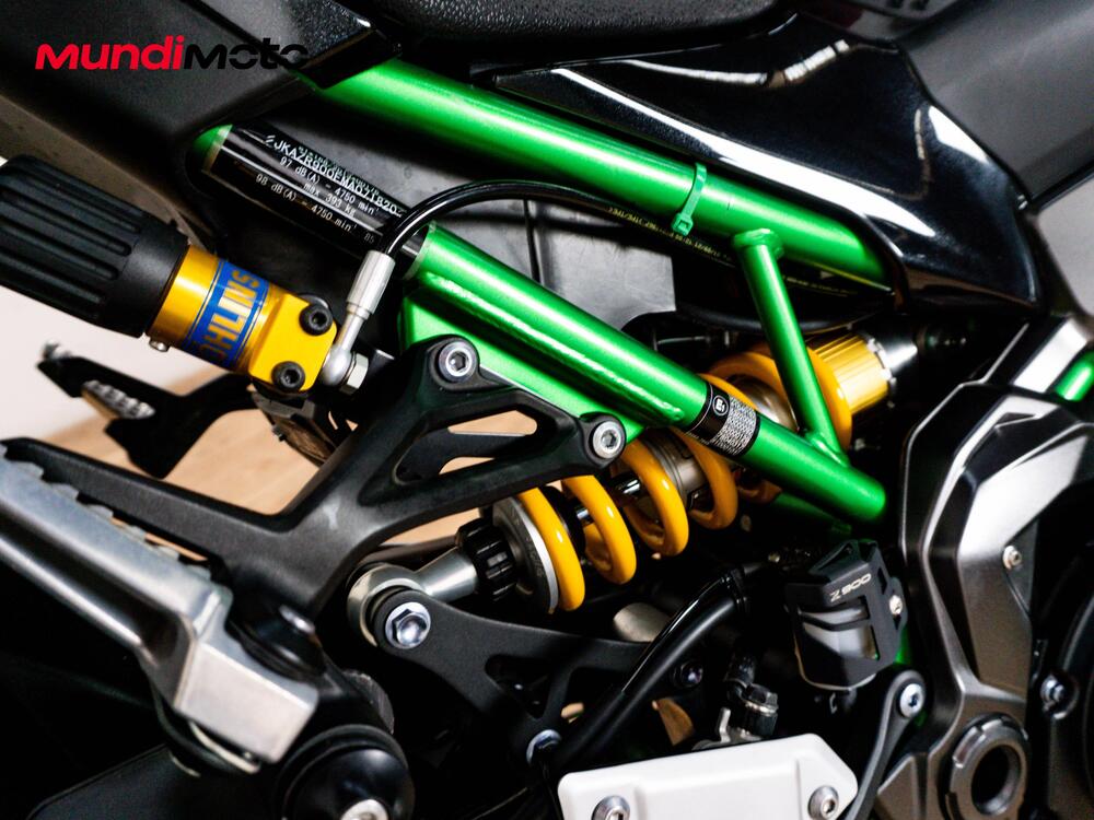Kawasaki Z 900 SE (2025 - 26) (18)