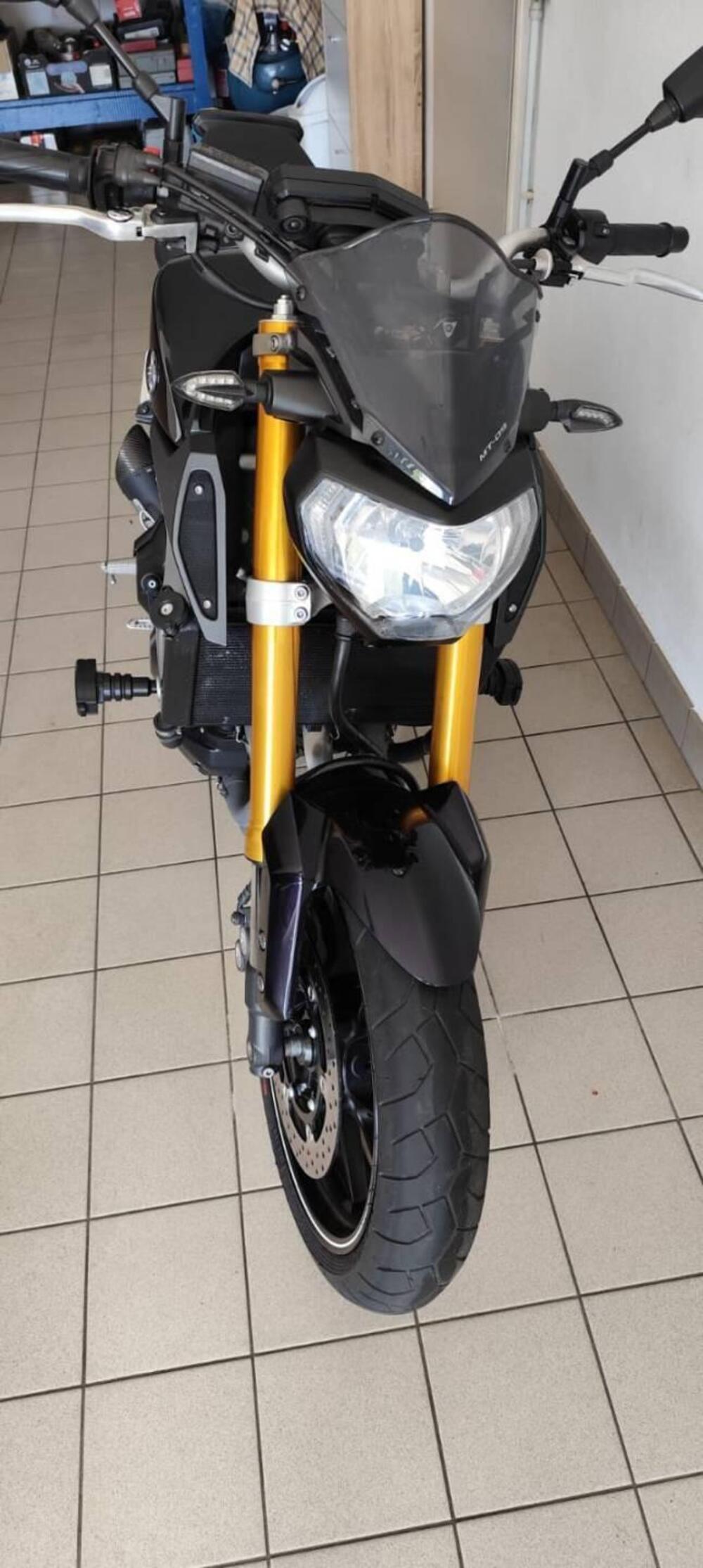 Yamaha MT-09 (2017 - 20) (4)