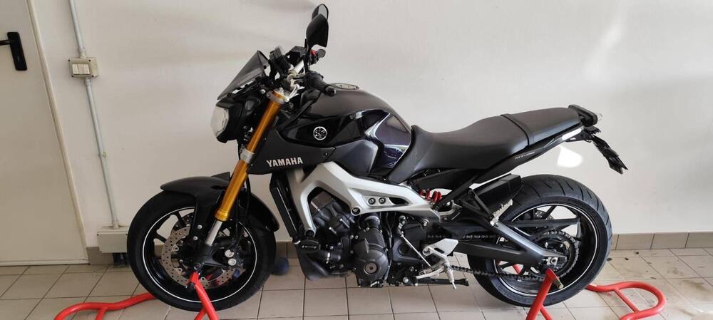 Yamaha MT-09 (2017 - 20) (2)