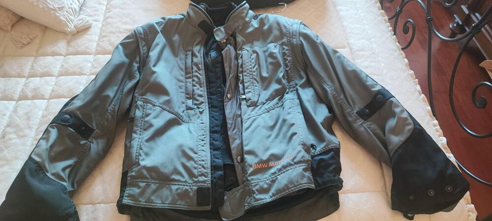 Vendo giubbotto e pantaloni Bmw (5)