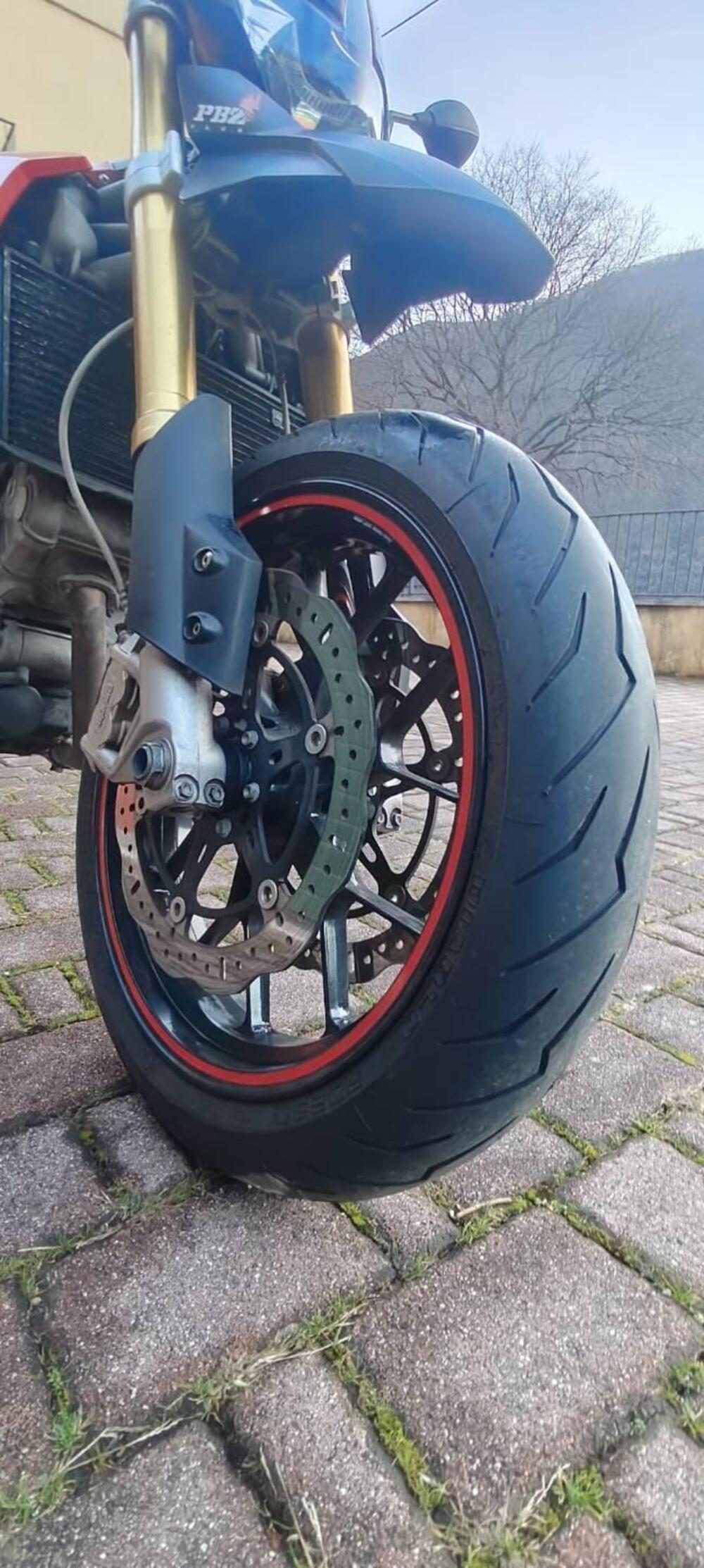 Aprilia Dorsoduro 750 (2009 - 14) (9)