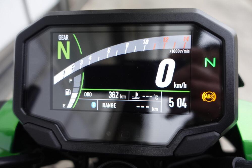 Kawasaki Z 500 SE (2024 - 26) (4)