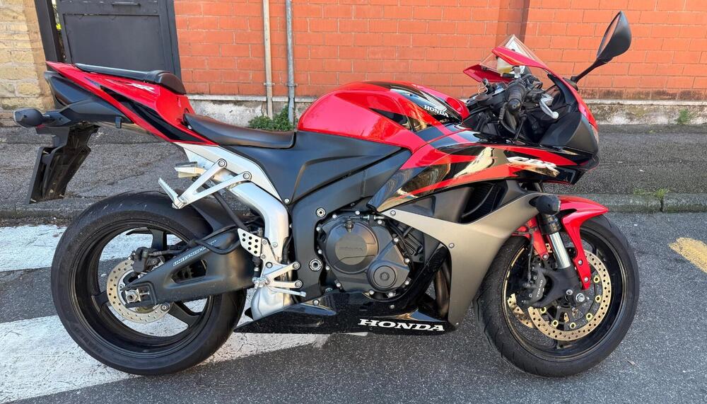 Honda CBR 600 RR (2009 - 12) (7)