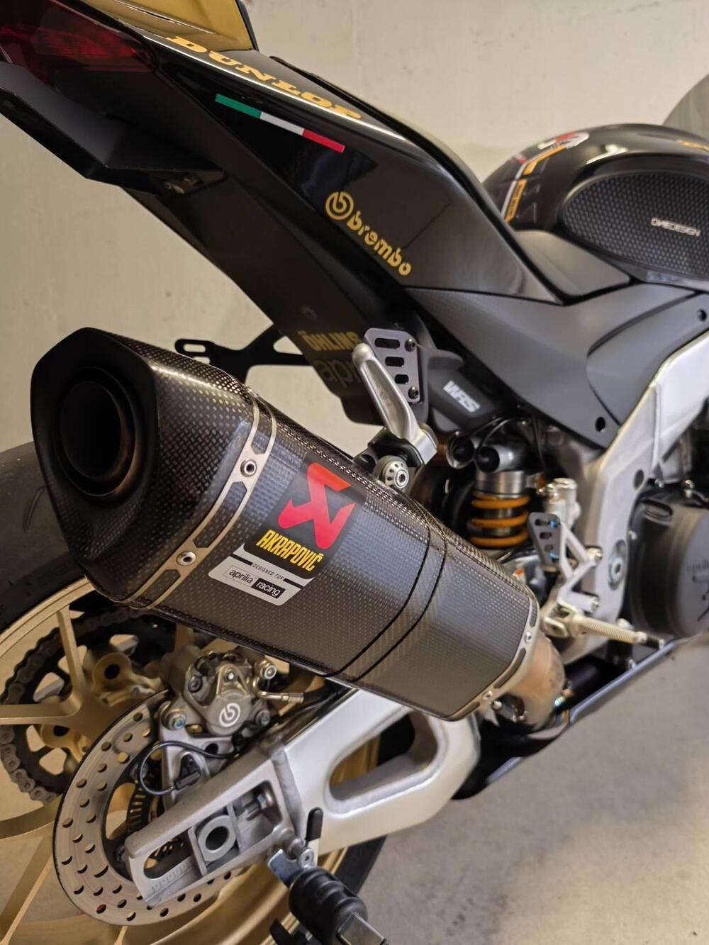 Aprilia RSV4 1100 Factory (2021 - 24) (4)