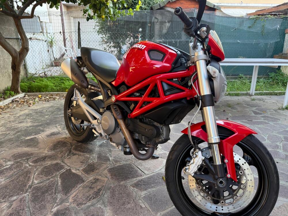 Ducati Monster 696 Plus (2007 - 14) (4)