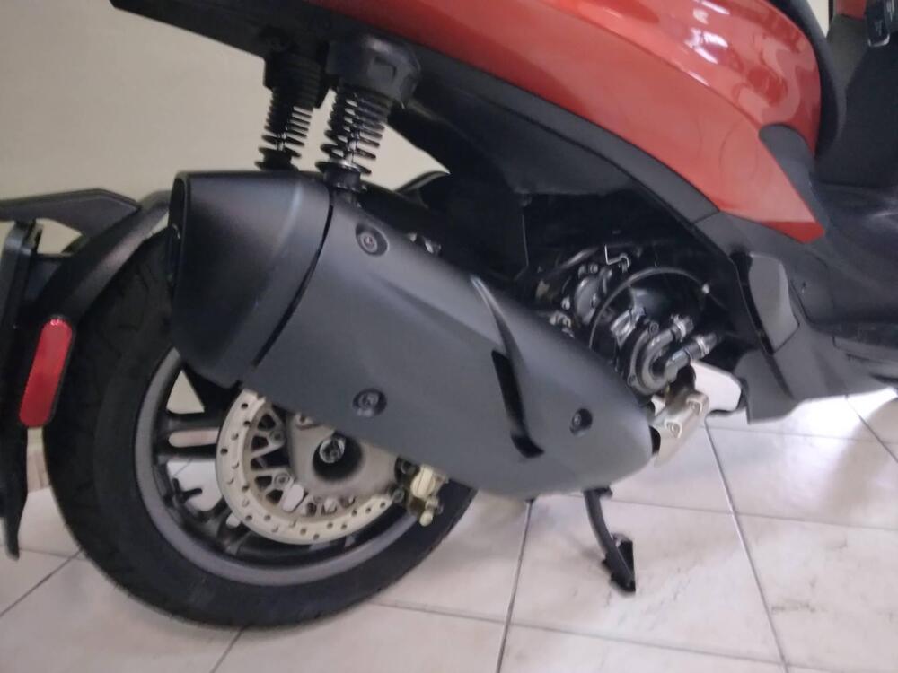 Piaggio Beverly 300 S ABS-ASR (2021 - 25) (9)