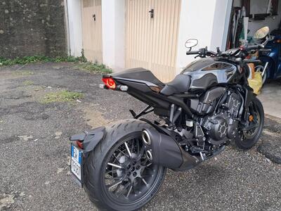 Honda CB 1000 R Black Edition (2021 - 25) usata