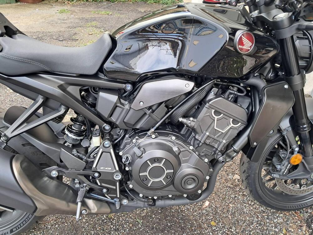 Honda CB 1000 R Black Edition (2021 - 25) (8)