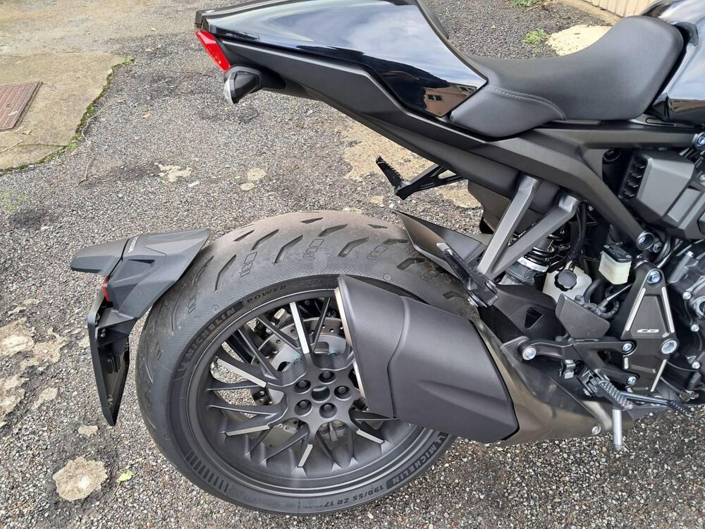 Honda CB 1000 R Black Edition (2021 - 25) (9)