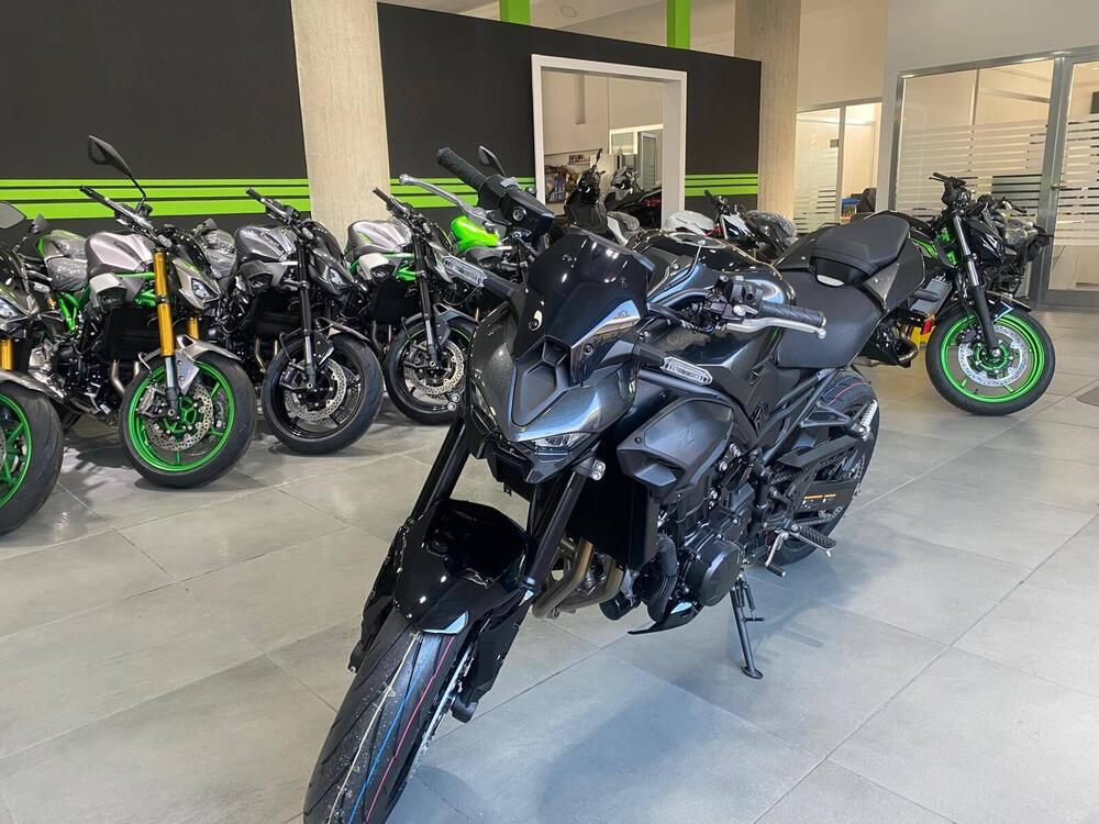 Kawasaki Z 900 (2025 - 26) (2)