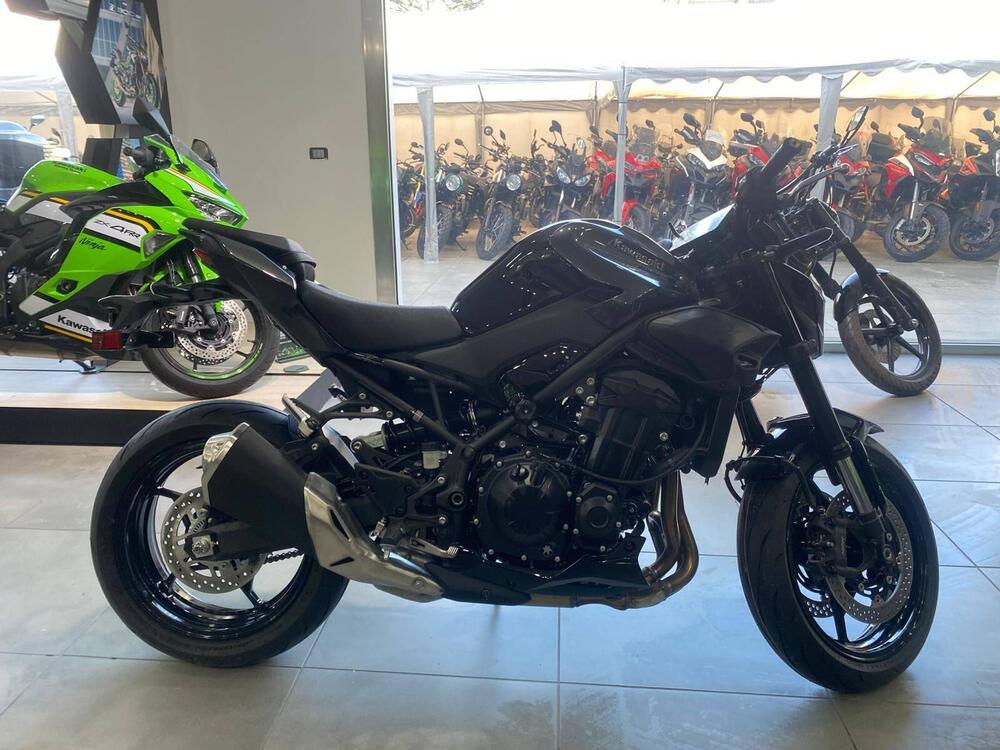 Kawasaki Z 900 (2025 - 26) (3)