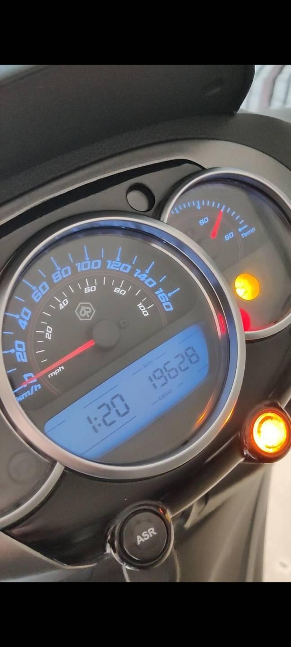 Piaggio Beverly 350 S ABS (2019 - 20) (2)