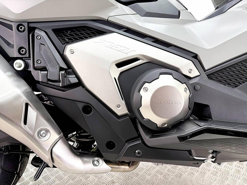 Honda X-ADV 750 (2025 - 26) (8)