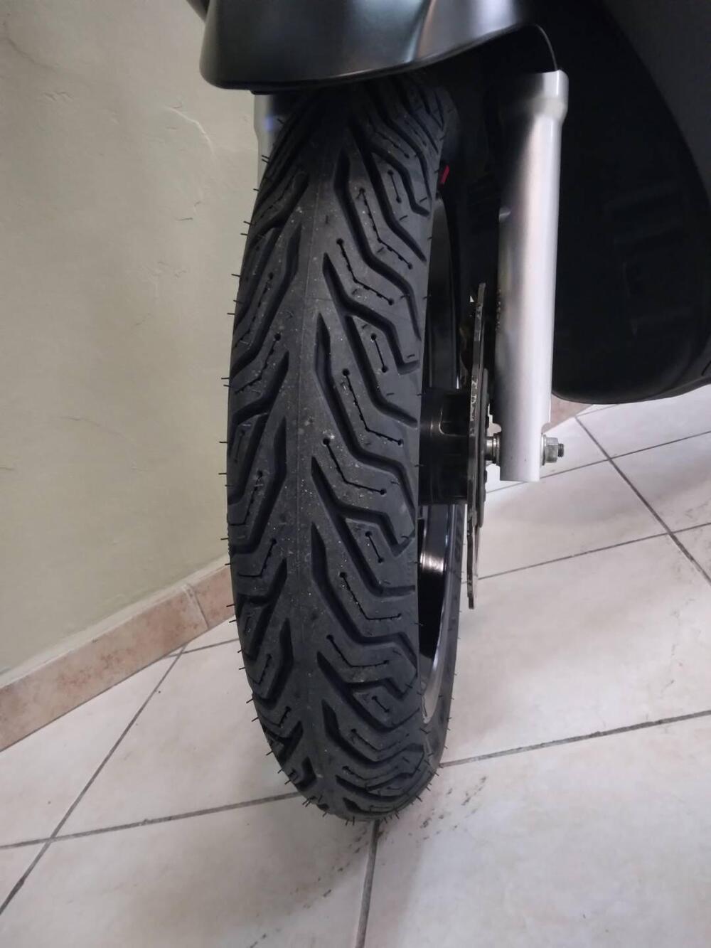 Piaggio Medley 150 S ABS (2021 - 25) (4)