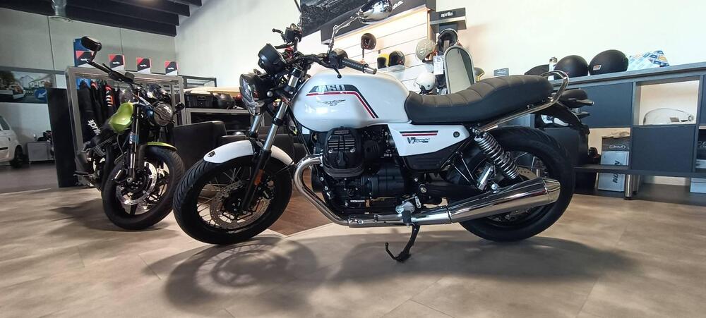 Moto Guzzi V7 Special (2025 - 26)